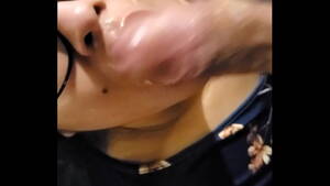 latina with glasses sucking cock - Thick Pretty Latina Sub in Glasses sucks - XVIDEOS.COM