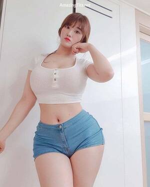 curvy nude asian - Curvy Asian Porn Pic - EPORNER