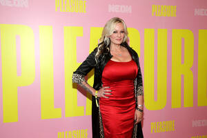 Daniel Porn Star Student - Stormy Daniels says 'non-human thing with tentacles' haunted home