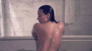 Demi Lovato Porn - Watch Demi Lovato Explains Their Nude, No-Makeup Photo Shoot | Vanity Fair