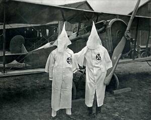 Katy Perry Gloryhole Porn - Experimental white powered airplane involved in fatal crash soon after  takeoff. 1924 : r/fakehistoryporn