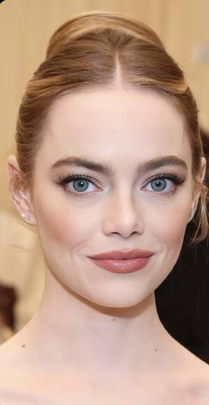 Cum On Face Emma Stone Porn - Emma Stone has perfect face to cum on : r/EmmaStone_Worship