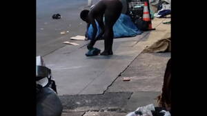 homeless black nude - Naked Homeless lady on Skid row - XVIDEOS.COM