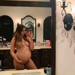 Famous Pregnant Porn - Celebrities Posing Nude While Pregnant: Maternity Pics | Us Weekly