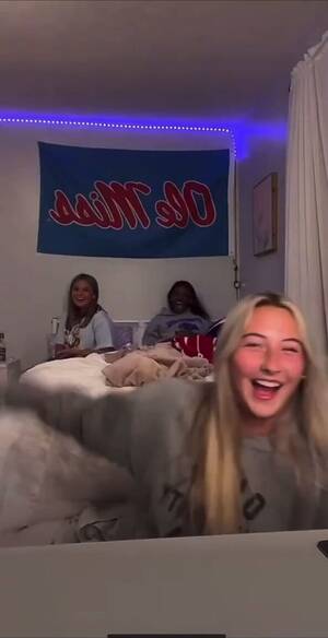 mooning teen girls - Mooning teen - ThisVid.com em inglÃªs