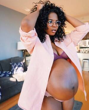 black pregnant porn stars - In curls and glasses she's given up trying to cover her heavily pregnant  belly Porn Pic - EPORNER