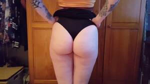 Emo Porn Skirt - Emo girl lifts skirt and does a wedgie in her big ass - Free XXX Porn  Videos | OyOh