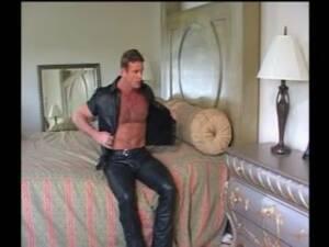 Ken Ryker Leather Porn - Ken Ryker in the shower - MyMusclevideo.com