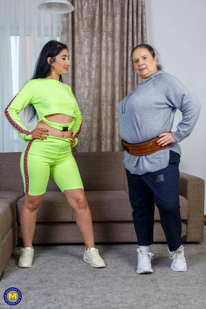 Bbw Brazil Lesbian - Old and Young Lesbians BBW Abby Tits and hot young Andra Brazil work out  and then some - Mature.nl