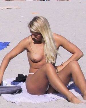 Blonde Milf Beach Porn - Blonde Milf Beach Porn Pics - PICTOA