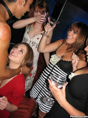 Casey Chase Porn Cfnm Party - Stripper fucks tight pussy of Casey Chase and gets his boner sucked by her  hot friends