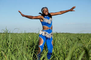 Gillian Anderson Girl Scout Porn - 2019 SUNDANCE FILM FESTIVAL: 112 FEATURES ANNOUNCED - sundance.org