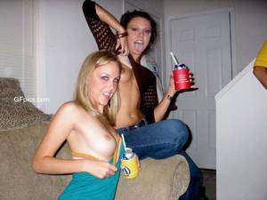 Homemade Porn At A Party - Drunk teens fucked on homemade party