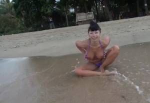 big natural wife beach sex - Tits and ass flashing on the beach amateur wife VIDEO