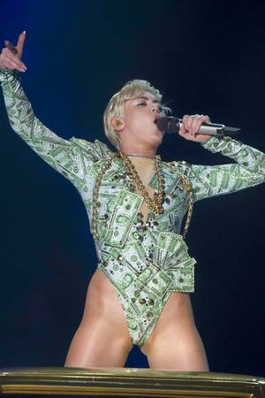 Miley Cyrus Flashes Tits Uncensored - Japanese massive orgy video Charlie laine pornstar