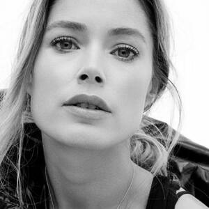 Doutzen Kroes Having Sex - Doutzen Kroes Is â€œFinally Connecting the Dotsâ€ in Her Modeling Career |  Vanity Fair