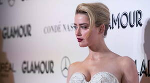 Amber Heard Solo Porn - Amber Heard offerti 9 milioni per un film porno