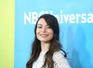 miranda cosgrove lesbian sex - Miranda Cosgrove's ethnicity, parents, siblings, husband, family -  Tuko.co.ke