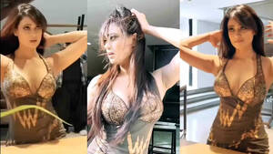 bollywood actress shweta tiwari xxx - 42-year-old Shweta Tiwari raises temperature in a deep-neck dress, poses in  front of mirror | Hindi Movie News - Bollywood - Times of India