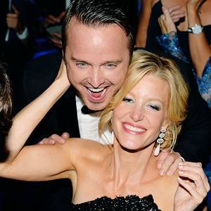 Anna Gunn Tits Boobs - Anna Gunn & Aaron Paul