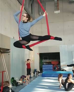 Aerial Silks Straight Porn - See this Instagram video by @_julia_wahl_ â€¢ 76 likes