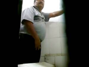 fat daddy - Fat daddy gets his cock sucked - Gayfuror.com