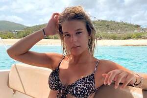 blonde naked beach friends - Single OnlyFans model lets blokes date her if they pass her 'giant' quiz -  Daily Star