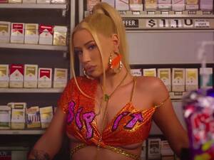 Cartoon Porn Iggy Azalea - Iggy Azalea slams YouTube after it refuses to promote her raunchy new music  video - Mirror Online