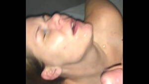 giant facial girlfriend - My girlfriend takes a huge facial - XVIDEOS.COM