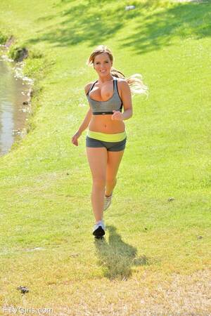 Girls Running Porn - Hot FTV Girl Running - The Bunny Ranch Blog