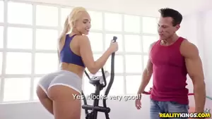 big ass sport - Big butt sporty teen knows how to perform deep blowjob - Sunporno