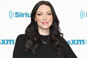 Laura Prepon Anal Sex - Laura Prepon Recalls Paragliding in Germany
