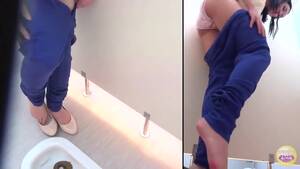girls pooping spy - Spying on hot girls pooping - ThisVid.com
