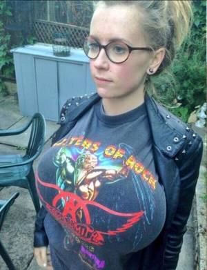 candid amateur big natural tits - Beautiful amateur girls with massive boobs, candid pics and cam girl gifs.  Some girls are natural and some enhanced - but all amateurs!