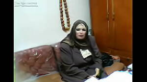 Arab Big Tits Hidden Cam - hot arab bitch - XNXX.COM