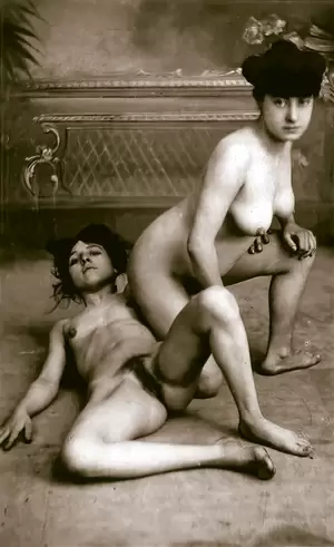 1940s Feet Porn - Vintage Foot Fetish Pics: Free Classic Nudes â€” Vintage Cuties