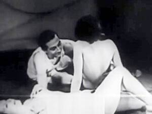 1920s Vintage Porn Piss - Drunk Babe in the Bar (1920s Vintage) - PornZog Free Porn Clips