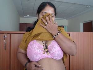 Indian Porn Mallu Aunty - South Indian Mallu Aunties Nude Hot Photos