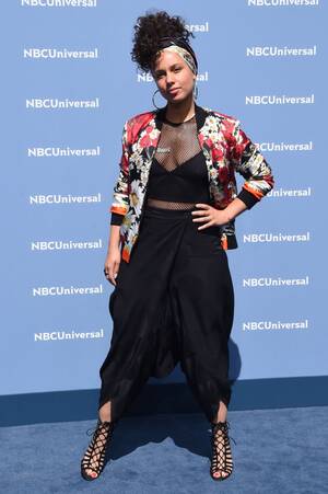 alicia keys anal - Alicia Keys Young to Now: Photos of the Singer's Style Transformation