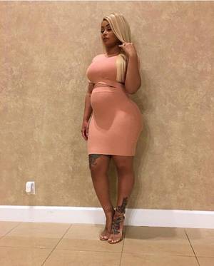 Chyna Interracial Porn - Pretty in Pink: Blac Chyna's Pregnancy Looks