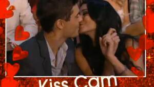 hot fucking lesbian miley cyrus - MTV Movie Awards 2010 Celebrate Lesbian Innuendo, Swearing, Twilight |  Autostraddle