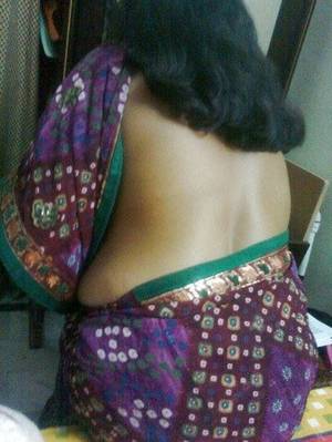 Homemade Porn Wife Kissing - kolkata married wife hot in blouse removing changing petticoat when lover  start kissing bfore capture xxx homemade porn picture by his phon.