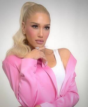 Gwen Steffani Porn Ass - Do Any Of You Like Who Gwen Stefani Has Become? : r/nodoubt