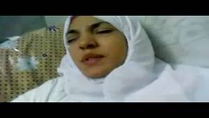 live sex arab girls - Arab woman gets ready for some hard fucking