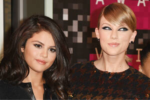 Lesbiano Selena Gomez - Did Taylor Swift Confirm Justin Bieber Cheated on Selena Gomez?