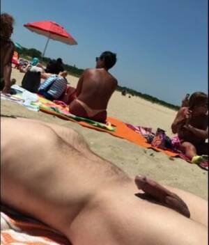 cfnm beach jerking - Beach CFNM 12 - ThisVid.com