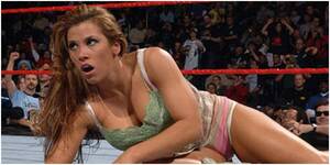 Mickie James Sex Tape Porn Pictures - 10 Backstage Stories About Mickie James We Can't Believe