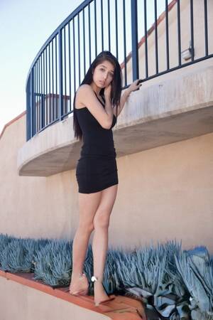 New Girl - La New Girl Porn Pics & Naked Photos - PornPics.com