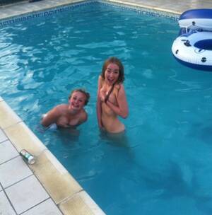 caught pool - Caught in the pool Porn Pic - EPORNER