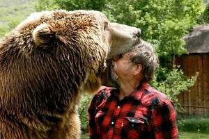 Grizzly Bear Giant Dick - Reminder: Bears Are Not Your Friends, Never Will Be | by Tracy Moore | MEL  Magazine | Medium